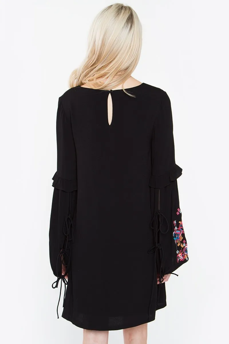 Isa Embroidered Shift Dress